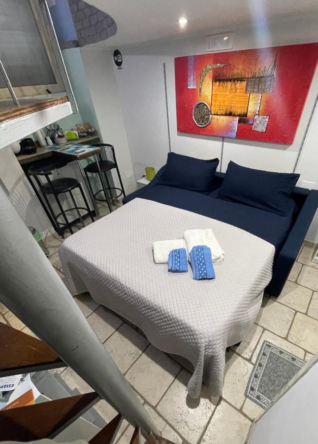 Loft 24 Bed & Breakfast บรินดิซิ ภายนอก รูปภาพ